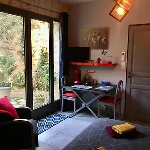  Maison d'hôtes Sur Jardin Secret